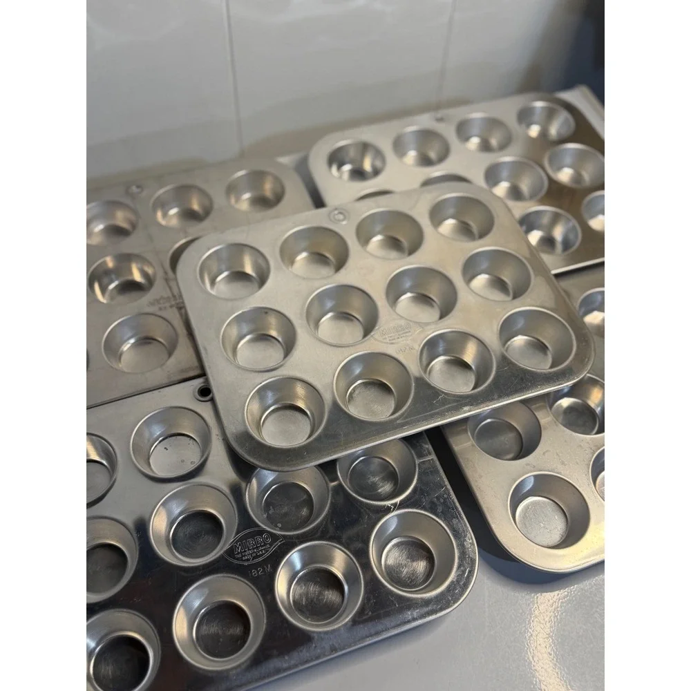 VTG Mirro Muffin Tin Silver Aluminum Baking Pan Set of 5 Retro Kitchenware 182M